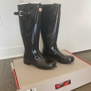 Glossy Black Hunter Boots